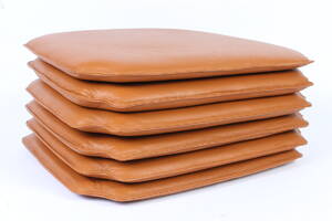 Hyndesæt til Hans J. Wegners Y- stol. Cognac læder. 6