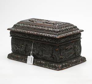  SKRIN, rikt skuret med jaktscener, barockstil, 1800-tal.