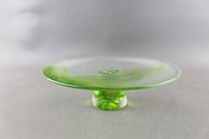 Tårtfat i glas Ulrica Hydman Vallien Mine