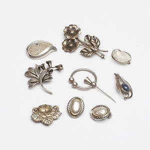  SMYCKEN, 8 delar, mestadels silver, 19002000-tal.