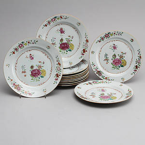  TALLRIKAR, porslin, 12 st, Famille Rose, Kina 1700-tal.