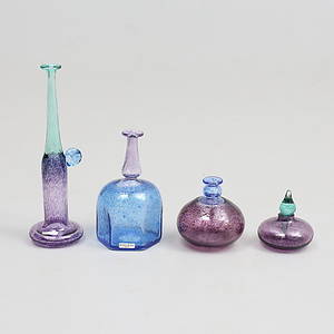  KONSTGLAS, 4 delar. Kosta Boda.