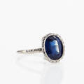 Ring 18 k vitguld safir och diamanter