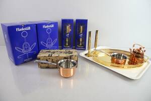 PARTI med flaskställ, vaser, och kopparföremål m.m.