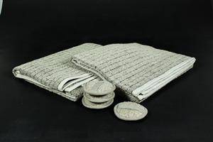 Kardelen, the lovely linen maker, set handdukar svartnatur i bomulllin samt tvättpads 6