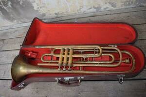 blåsinstrument med väska E62