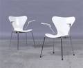 Arne Jacobsen. 7er armstole, model 3207 2 