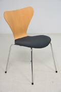 Stol Sjuan Arne Jacobsen för Fritz Hansen