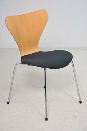 Stol Sjuan Arne Jacobsen för Fritz Hansen