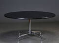 Charles Eames  Vitra. Cirkulært konferencebord, sortlaseret