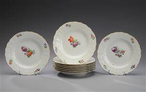 Kongeligt porcelæn Saksisk blomst. Ni middagstallerkner 9