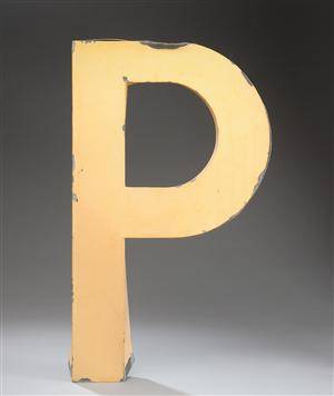 Metalskilt i form af P