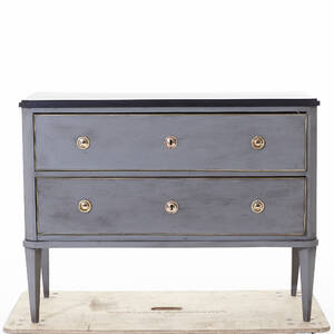 Byrå gustaviansk stil