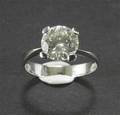 Solitärring i vitguld med briljantslipad diamant, ca. 1.50 ct.