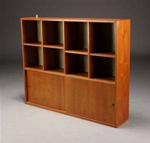 Dansk møbelproducent. Væghængt reol, teaktræ
