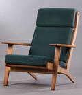 Hans J. Wegner. Højrygget lænestol med skammel, model 290A 2 