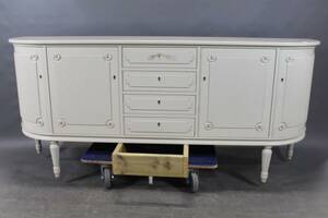 Sideboard i gustaviansk stil