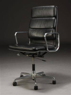 Charles Eames. Soft Pad højrygget kontorstol, Model EA-219