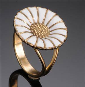 Georg Jensen. Daisy vedhæng samt ring 2