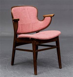 Dansk møbelproducent. Armstol