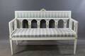 Soffa i gustaviansk stil 