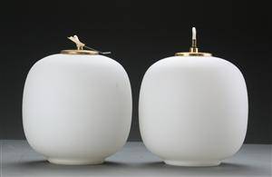 Vilhelm Lauritzen. Et par små Radiohuspendler, Ø 25 cm