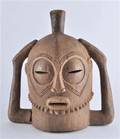 Afrikansk mask, skuren i trä