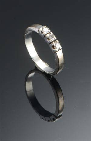 Alliancering. ca 0.15 ct