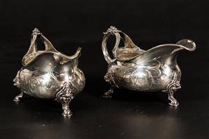 Ett par såsskålar i silver, Birmingham 1859-60 2