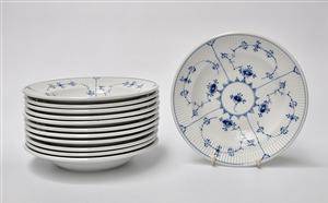 Royal CopenhagenKgl. P. Musselmalet, riflet, jernporcelænhotelservice, 12 suppetallerkener nr. 224512