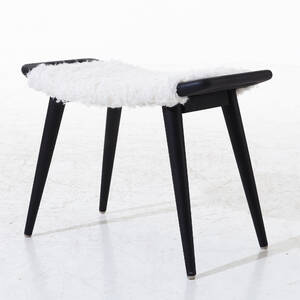 Pall svartmålad med konstskinn