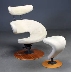 Olav Eldøy  Stokke. Hvilestol model Peel samt skammel 2