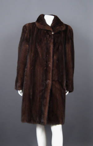 Saga Mink. Frakke. Str. 40