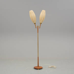 GOLVLAMPA