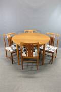 Matgrupp i teak 5 delar, bord och stolar 4 st