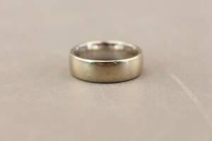 Ring i vitguld 18 k