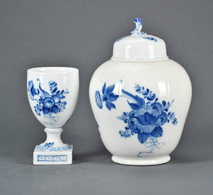 Kgl. Porcelæn, Blå Blomst, 2