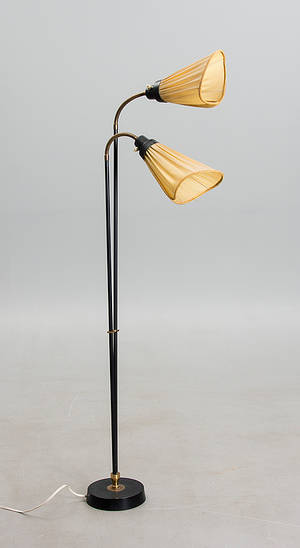 GOLVLAMPA