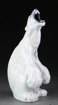 Royal Copenhagen, figur i form af isbjørn, nr. 502  Denne vare er sat til omsalg under nyt varenummer 4998338