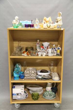 Diverse glas och porslin