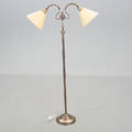 GOLVLAMPA