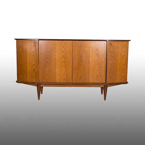 SIDEBOARD