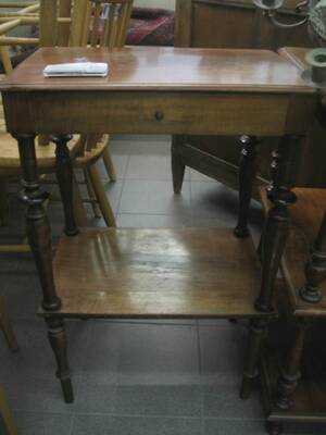 Etagebord, Mahogny