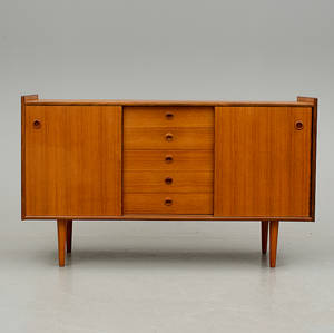SIDEBOARD