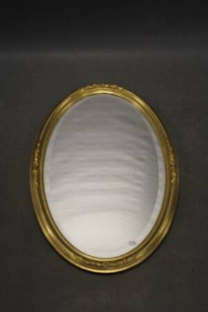 Spegel guldfärgad träram