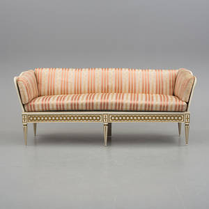 TRÅGSOFFA