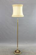 Golvlampa i mässing