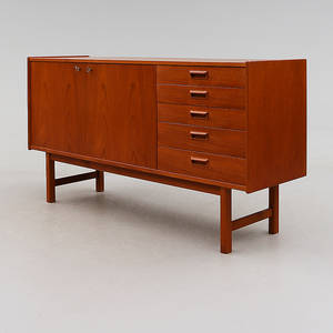 SIDEBOARD