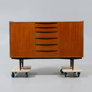 SIDEBOARD