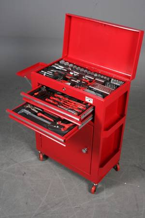 Værkstedsvogn med værktøj